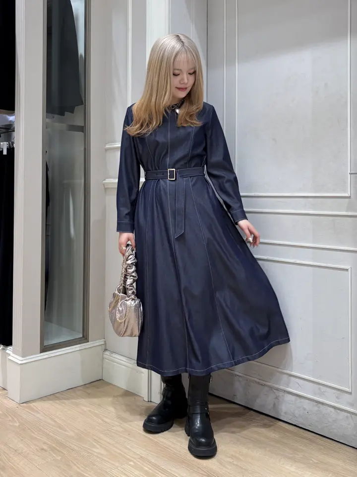 ANY SIS erika コーディネート画像