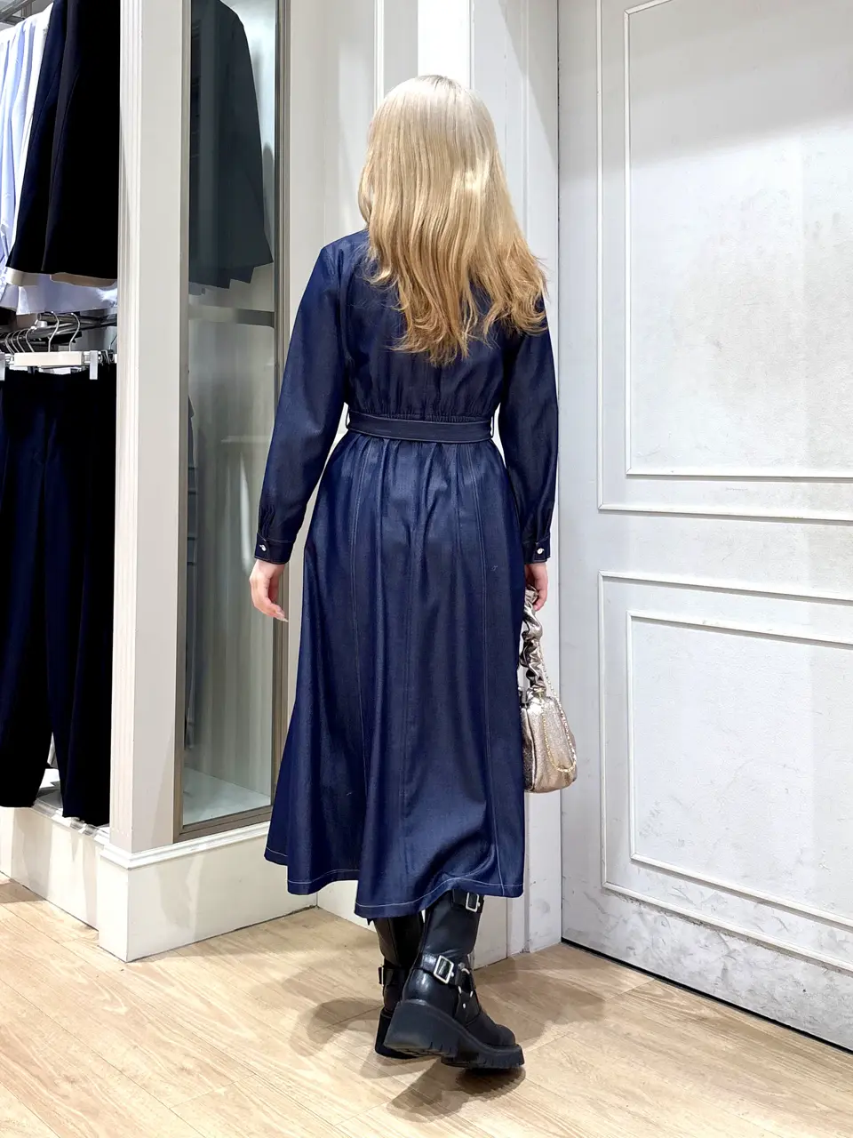 ANY SIS erika コーディネート画像