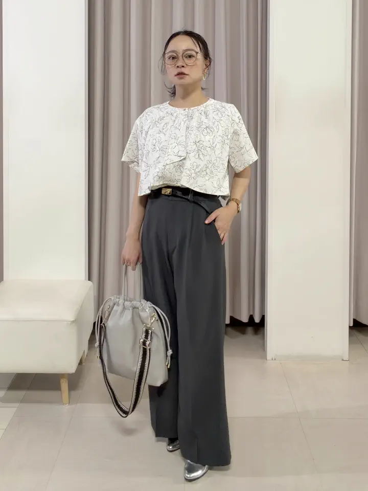 ANY SIS ナラ コーディネート画像