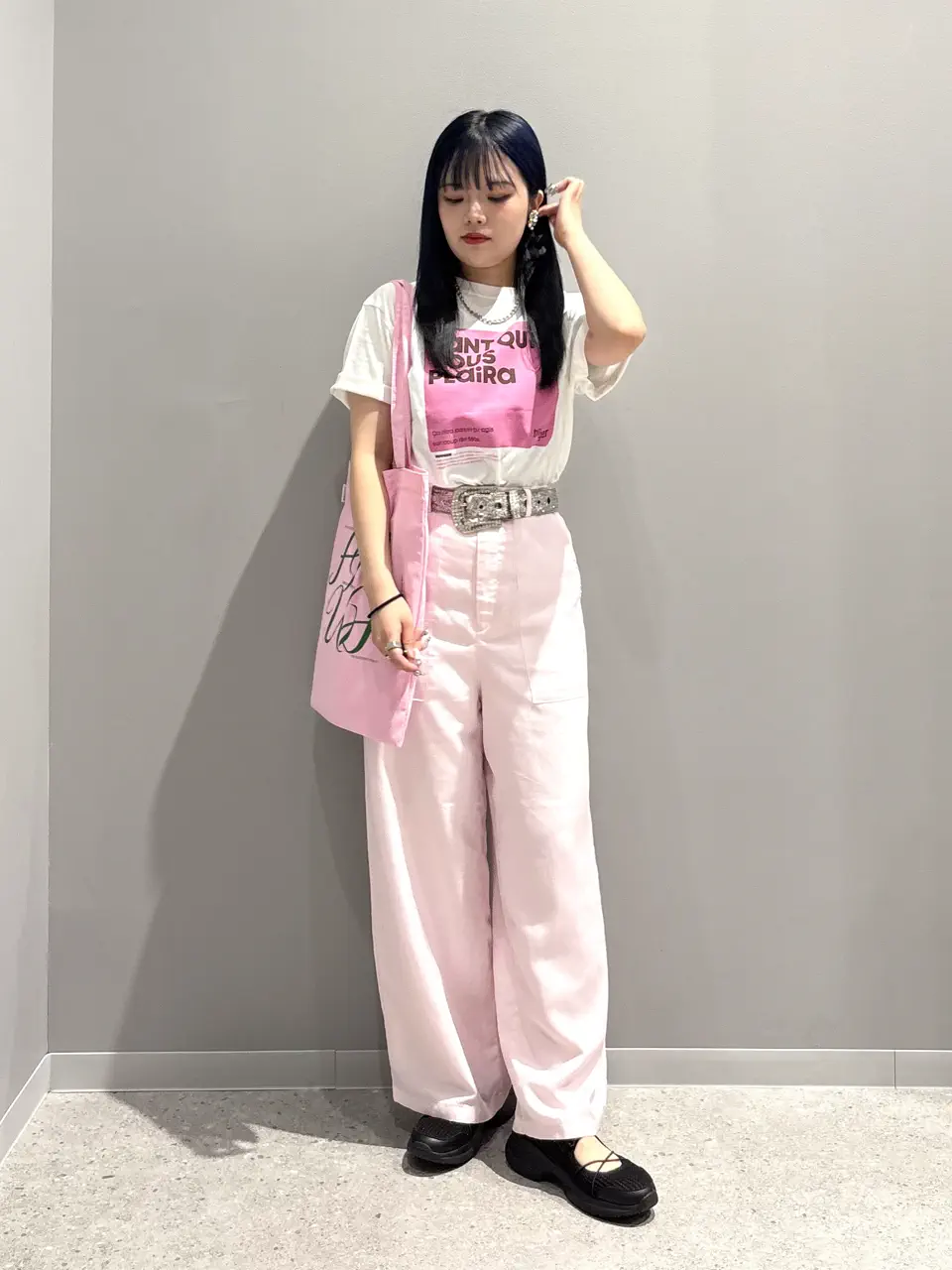  erika コーディネート画像