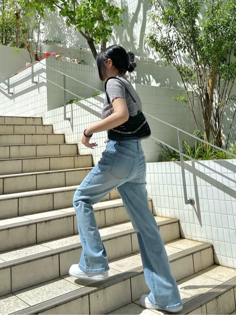 スタッフ投稿一覧ページ